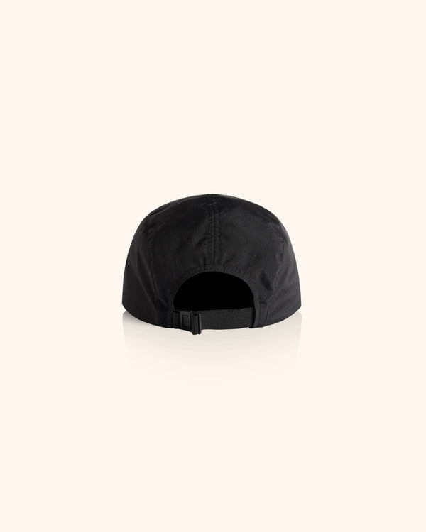 STAND OUT / Nylon