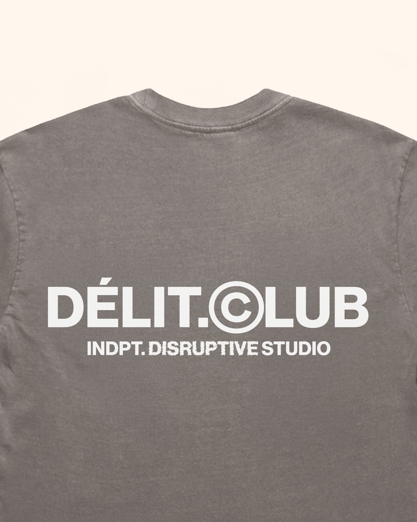 DELIT.©LUB / Gris délavé